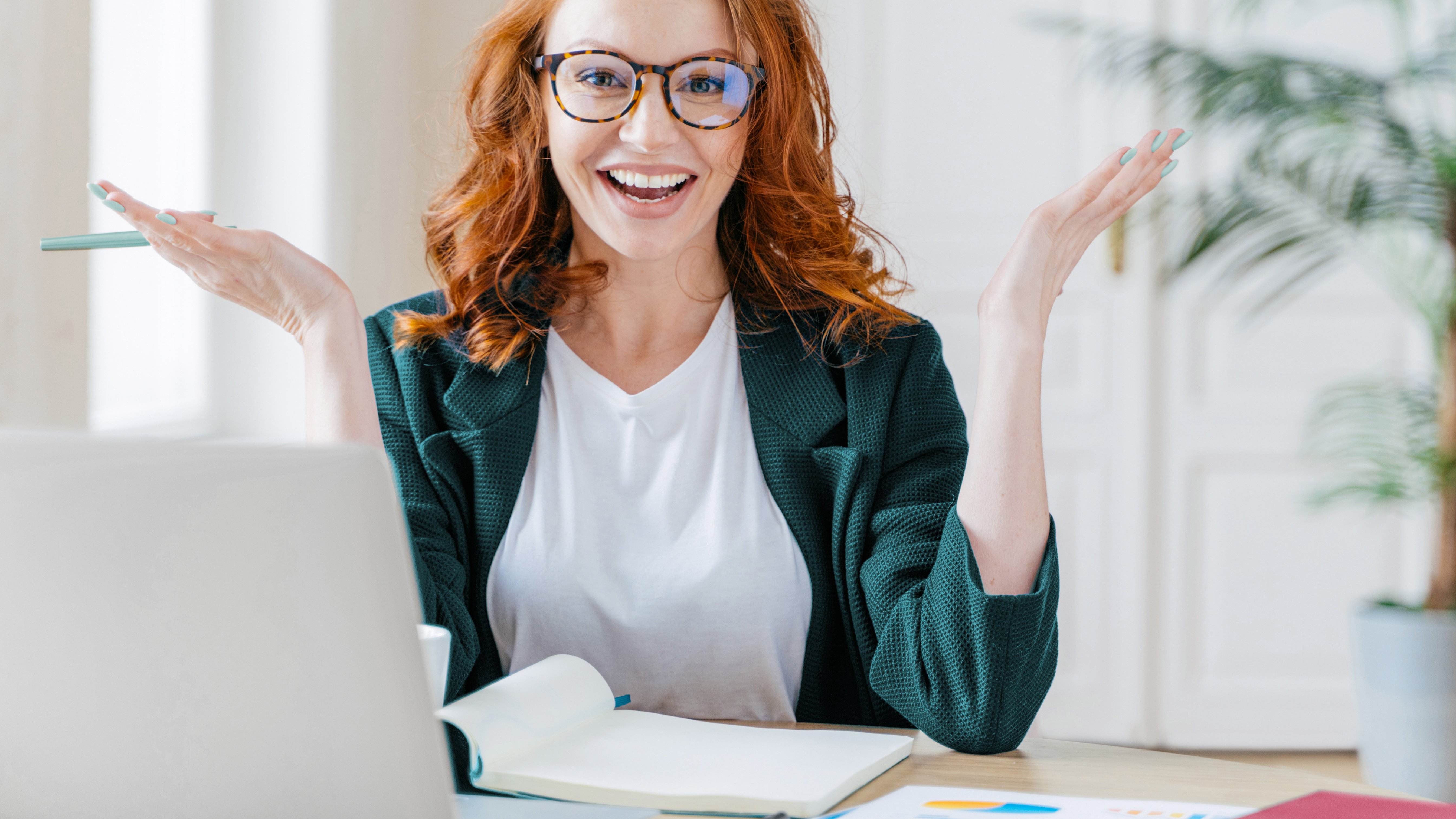 Woman creates a new website herself