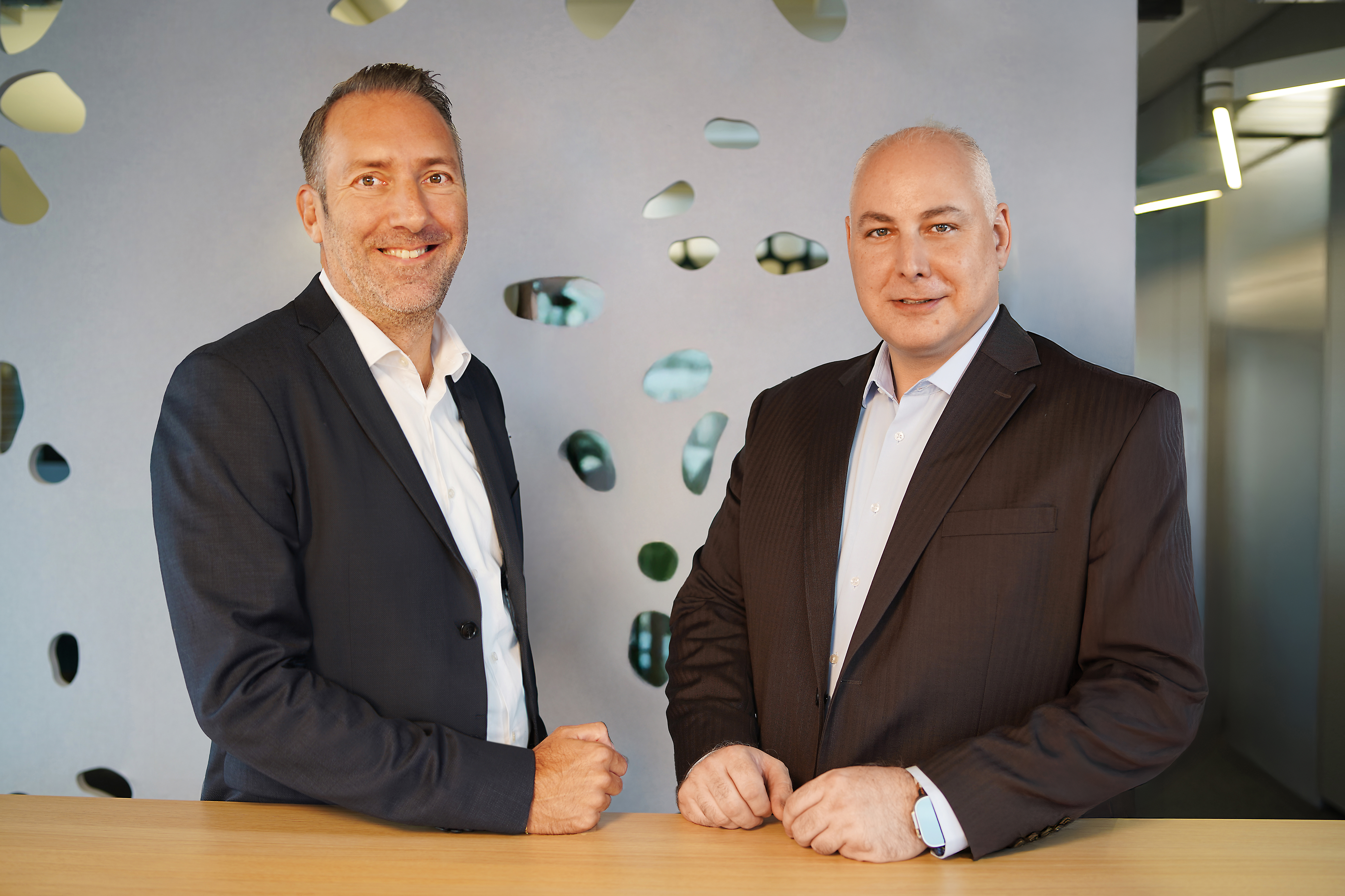 Heiko Siats, Managing Director Green Datacenter Germany GmbH and Roger Süess, CEO Green Group AG 