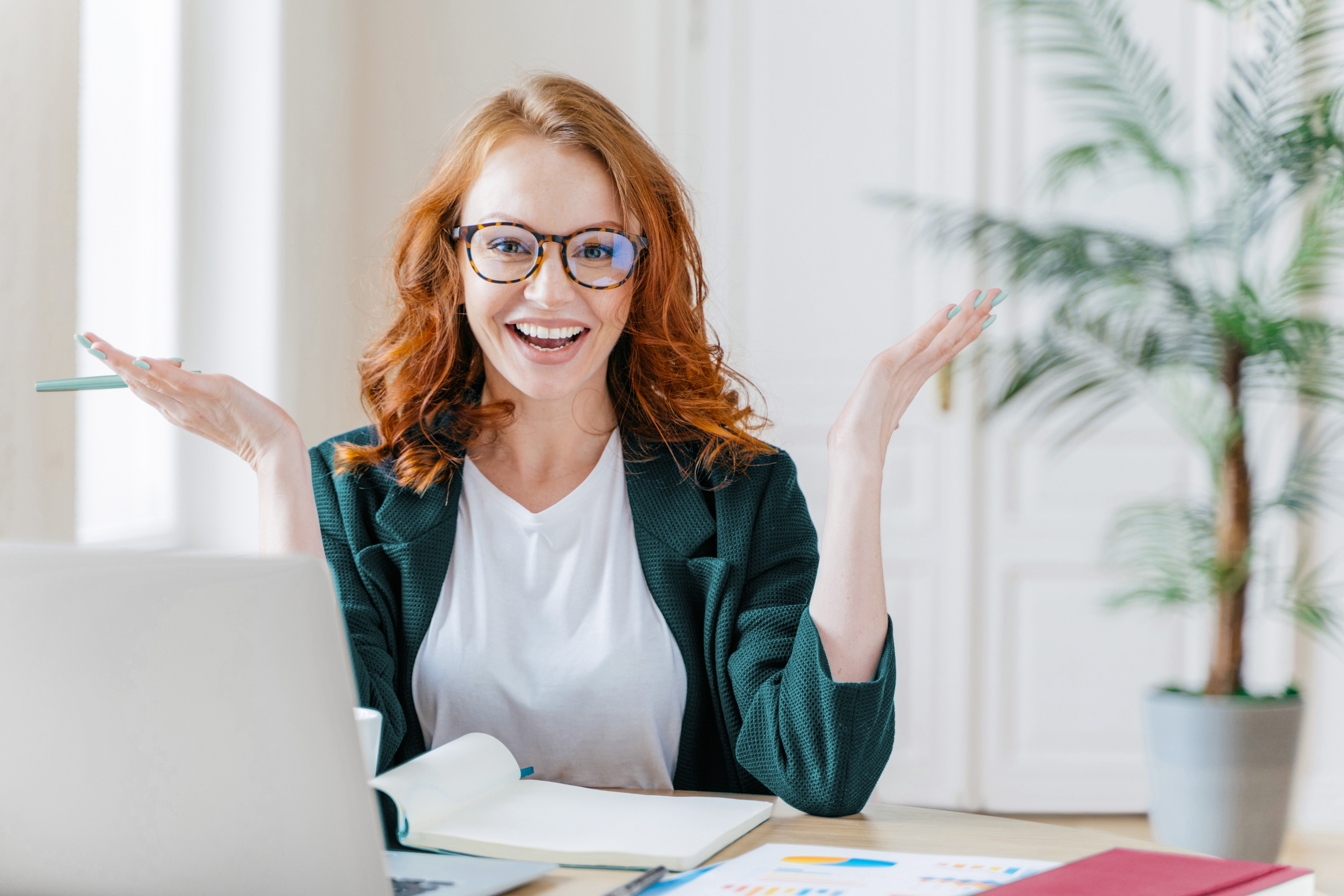 Woman creates a new website herself