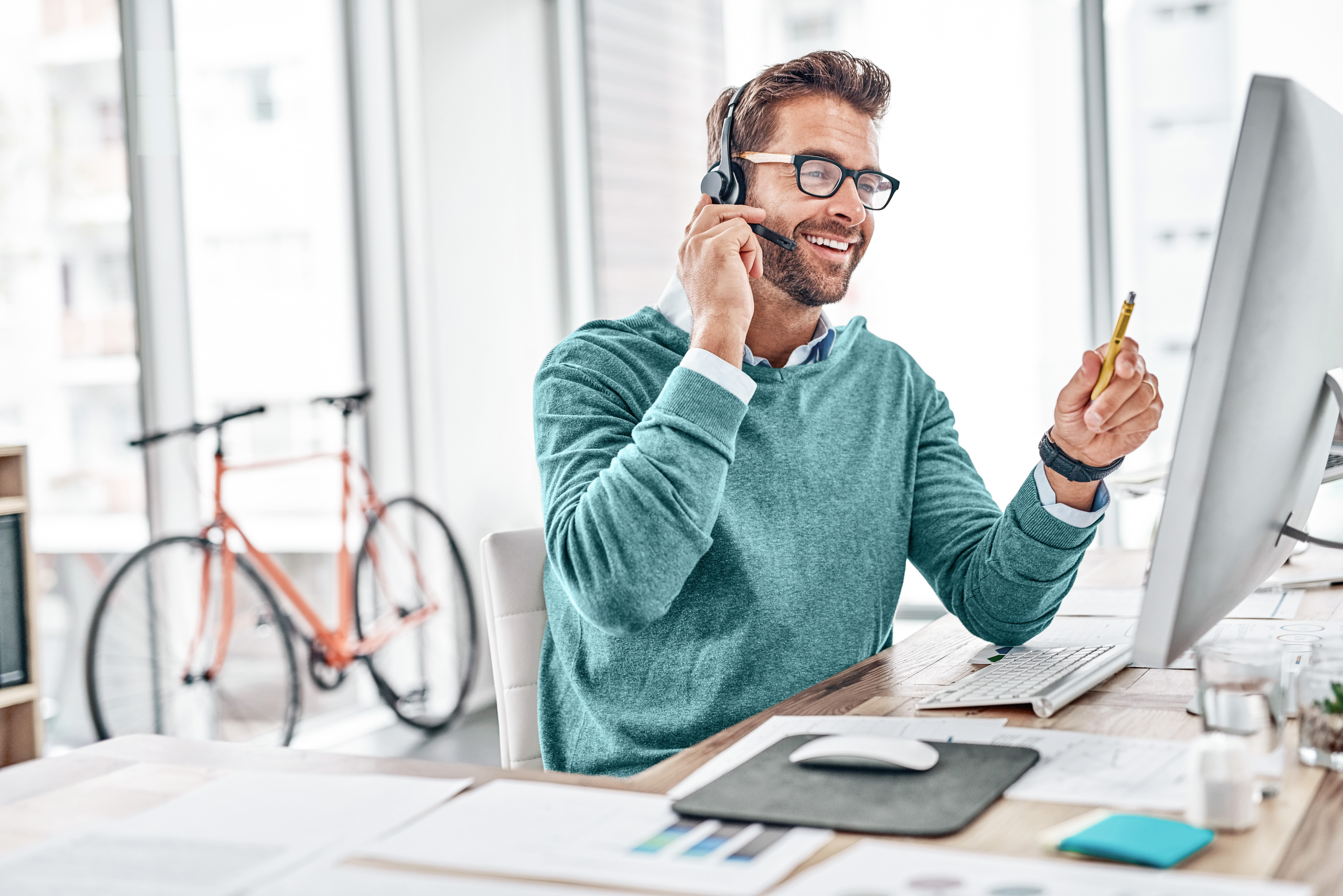 Man creates a new website and calls support